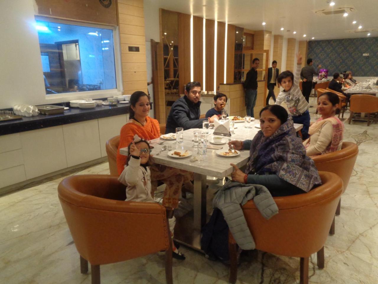 County Inn Vaishali Nagar, Jaipur Exteriör bild